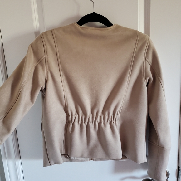 Neutral faux suede lightweight jacket size medium - Picture 3 of 8